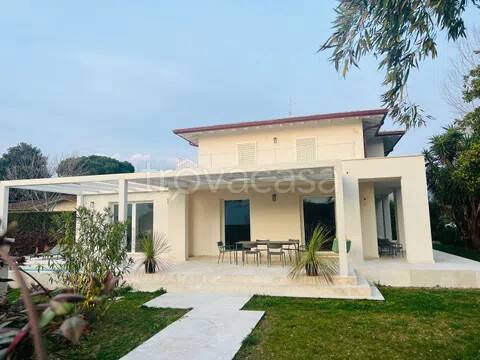 casa indipendente in vendita a Forte dei Marmi