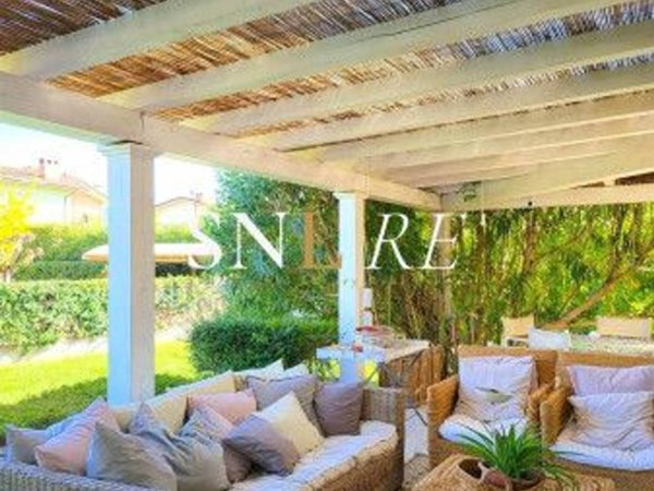 casa indipendente in vendita a Forte dei Marmi