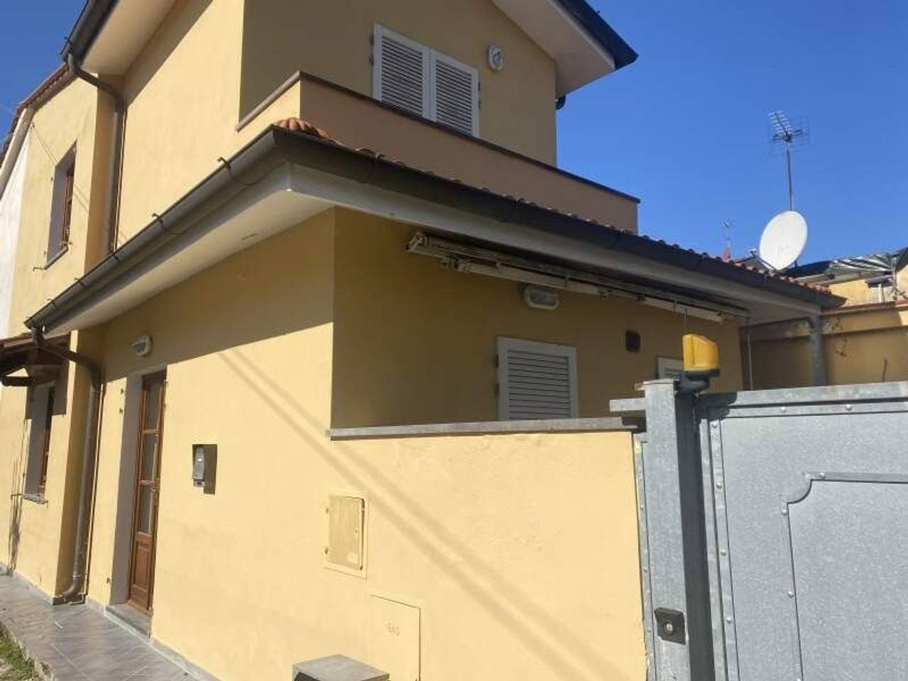 casa indipendente in vendita a Forte dei Marmi in zona Roma Imperiale