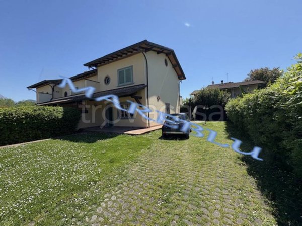 casa indipendente in vendita a Forte dei Marmi