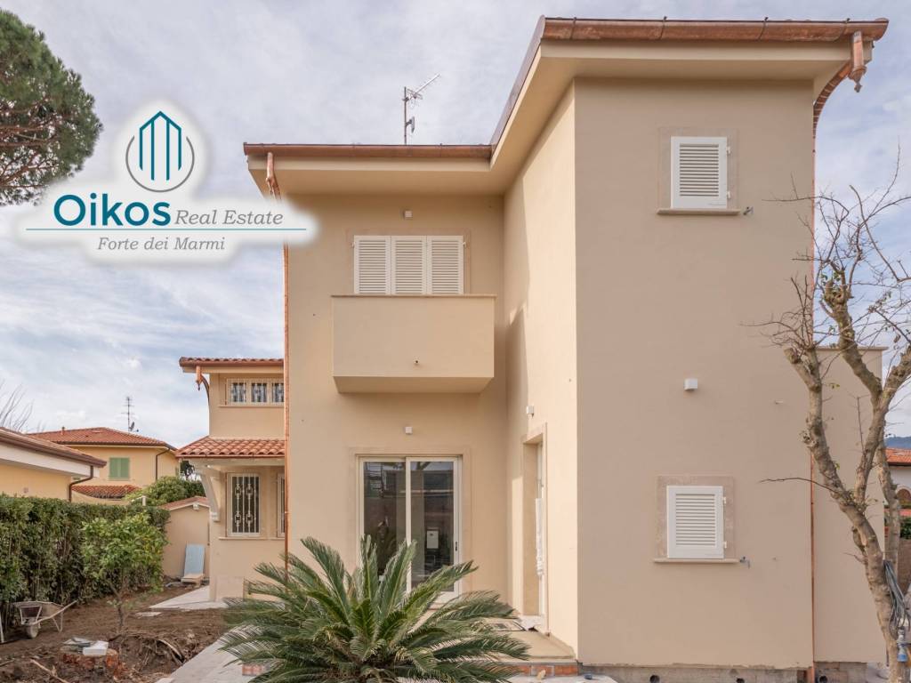 casa indipendente in vendita a Forte dei Marmi