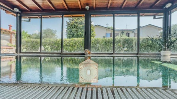casa indipendente in vendita a Forte dei Marmi