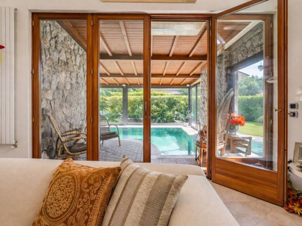 casa indipendente in vendita a Forte dei Marmi in zona Vittoria Apuana