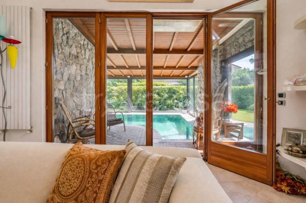 casa indipendente in vendita a Forte dei Marmi in zona Vittoria Apuana