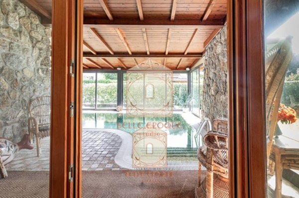 casa indipendente in vendita a Forte dei Marmi