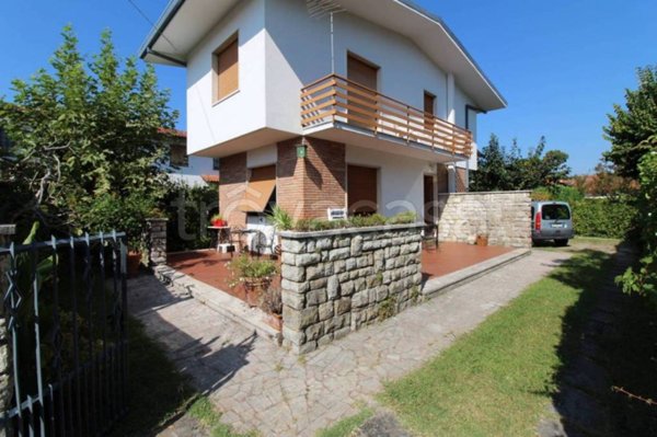 casa indipendente in vendita a Forte dei Marmi
