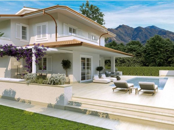 casa indipendente in vendita a Forte dei Marmi in zona Roma Imperiale