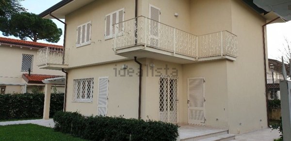 casa indipendente in vendita a Forte dei Marmi