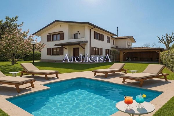 casa indipendente in vendita a Forte dei Marmi