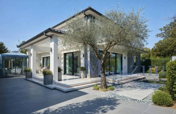 casa indipendente in vendita a Forte dei Marmi