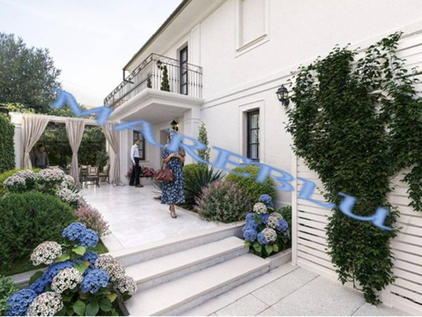 casa indipendente in vendita a Forte dei Marmi