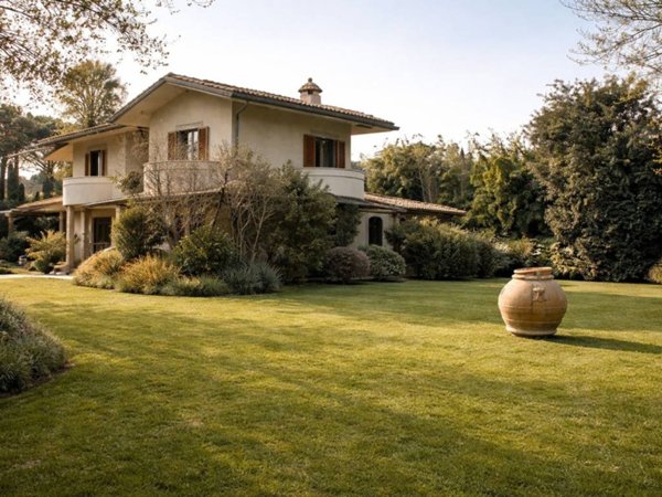 casa indipendente in vendita a Forte dei Marmi