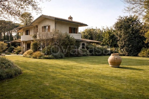 casa indipendente in vendita a Forte dei Marmi