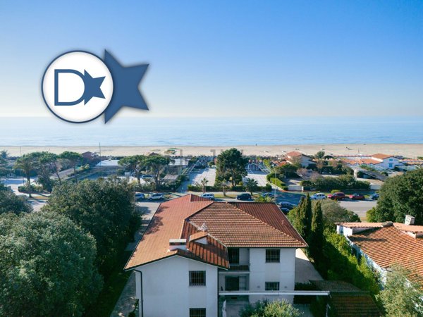 casa indipendente in vendita a Forte dei Marmi