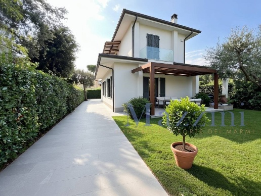 casa indipendente in vendita a Forte dei Marmi