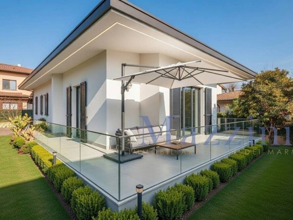 casa indipendente in vendita a Forte dei Marmi