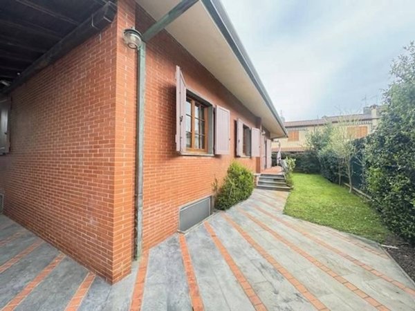 casa indipendente in vendita a Forte dei Marmi