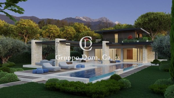 casa indipendente in vendita a Forte dei Marmi in zona Vittoria Apuana