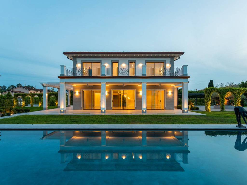 casa indipendente in vendita a Forte dei Marmi