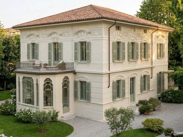 casa indipendente in vendita a Forte dei Marmi in zona Roma Imperiale