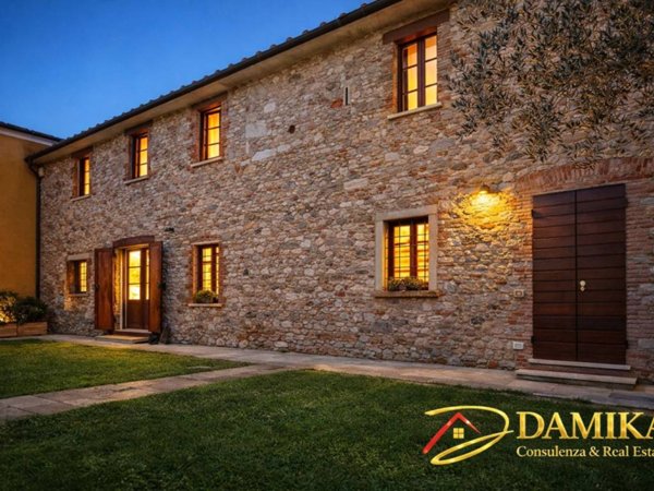 casa indipendente in vendita a Forte dei Marmi