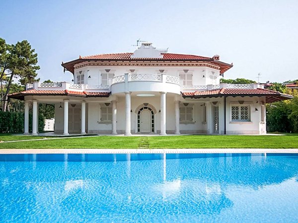 casa indipendente in vendita a Forte dei Marmi in zona Vittoria Apuana