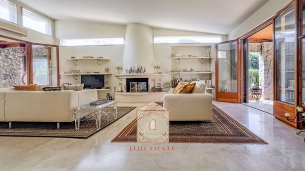 casa indipendente in vendita a Forte dei Marmi in zona Vittoria Apuana