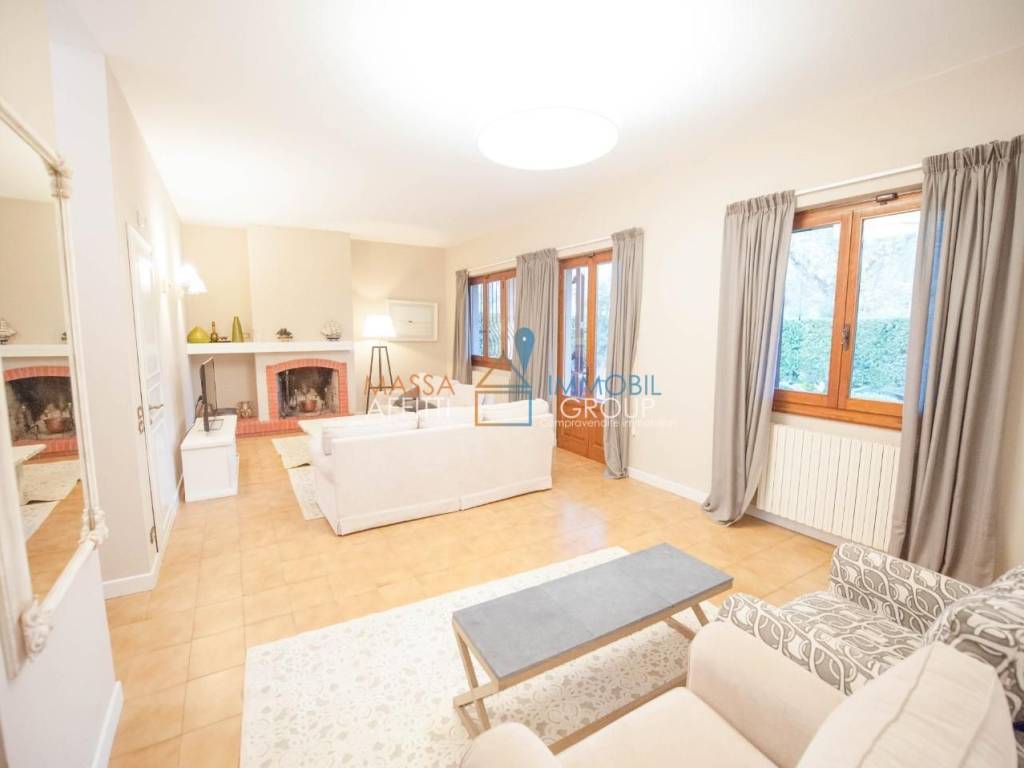 casa indipendente in vendita a Forte dei Marmi in zona Roma Imperiale