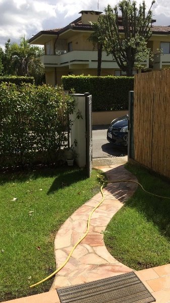 appartamento in vendita a Forte dei Marmi in zona Vittoria Apuana