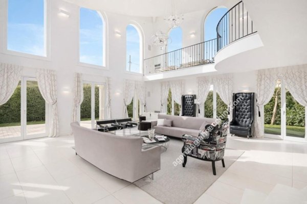 casa indipendente in vendita a Forte dei Marmi in zona Vittoria Apuana