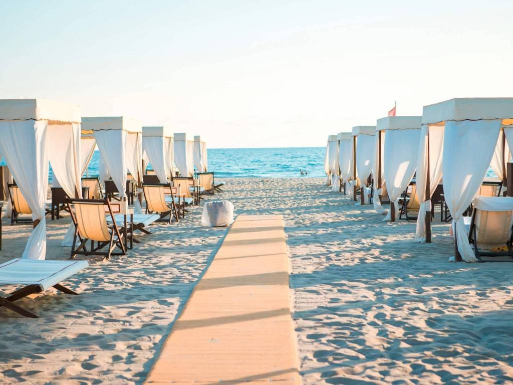 casa indipendente in vendita a Forte dei Marmi in zona Roma Imperiale