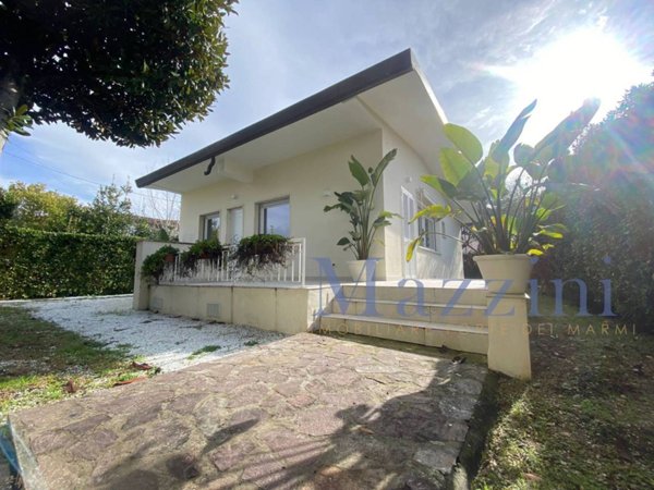 casa indipendente in vendita a Forte dei Marmi