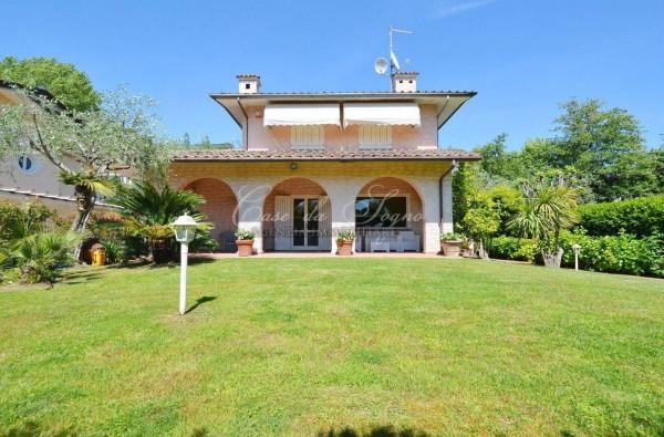 casa indipendente in vendita a Forte dei Marmi