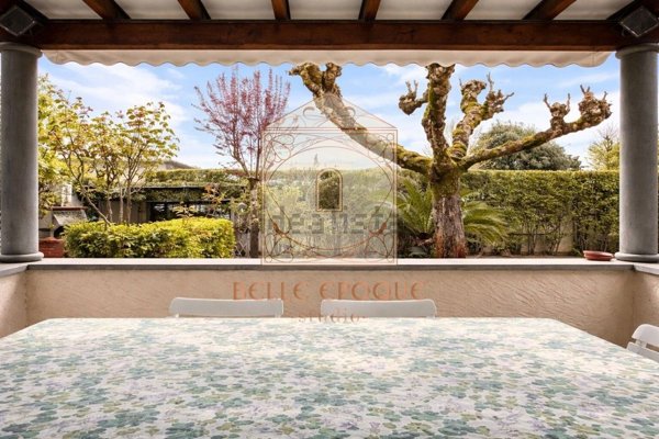 casa indipendente in vendita a Forte dei Marmi