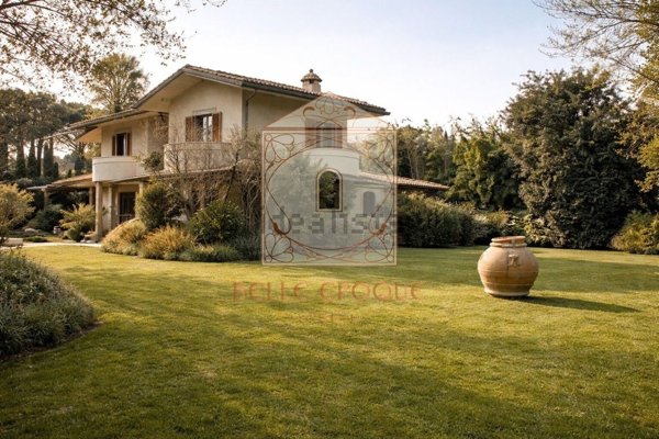 casa indipendente in vendita a Forte dei Marmi