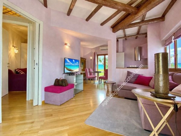 appartamento in vendita a Forte dei Marmi in zona Vittoria Apuana