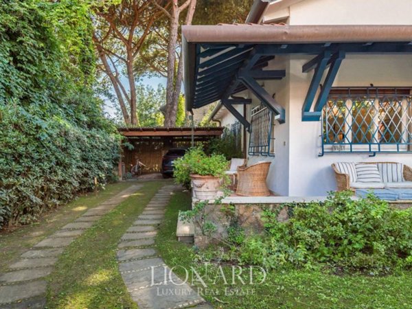 casa indipendente in vendita a Forte dei Marmi