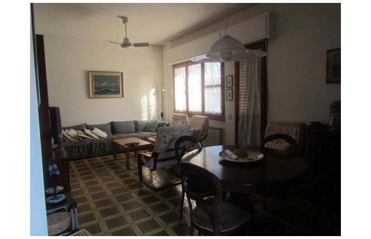 casa indipendente in vendita a Forte dei Marmi in zona Vittoria Apuana