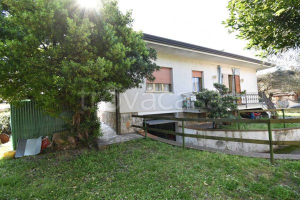casa indipendente in vendita a Forte dei Marmi in zona Vaiana