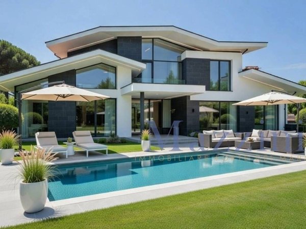 casa indipendente in vendita a Forte dei Marmi