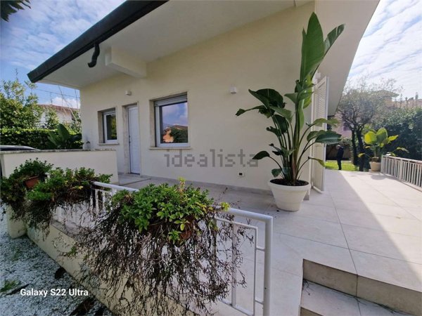 casa indipendente in vendita a Forte dei Marmi
