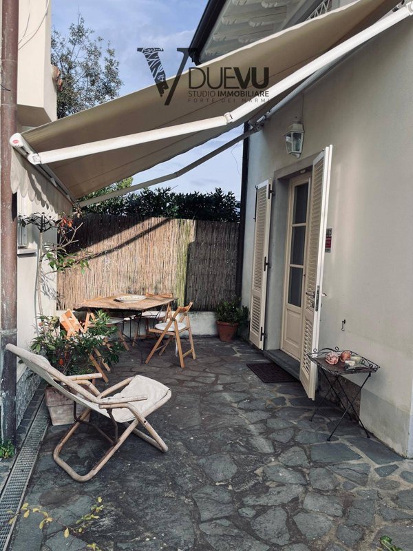 casa indipendente in vendita a Forte dei Marmi