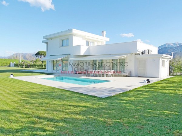 casa indipendente in vendita a Forte dei Marmi