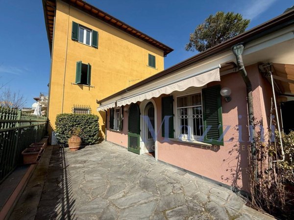 casa indipendente in vendita a Forte dei Marmi