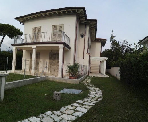 casa indipendente in vendita a Forte dei Marmi