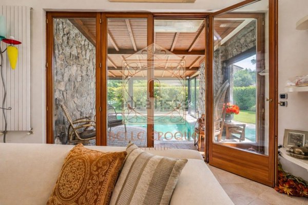 casa indipendente in vendita a Forte dei Marmi in zona Vittoria Apuana