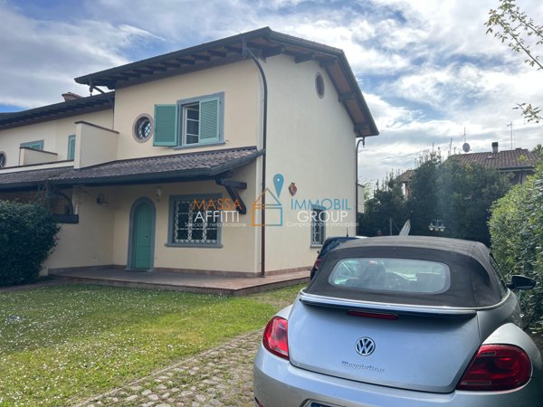 mansarda in vendita a Forte dei Marmi in zona Vaiana