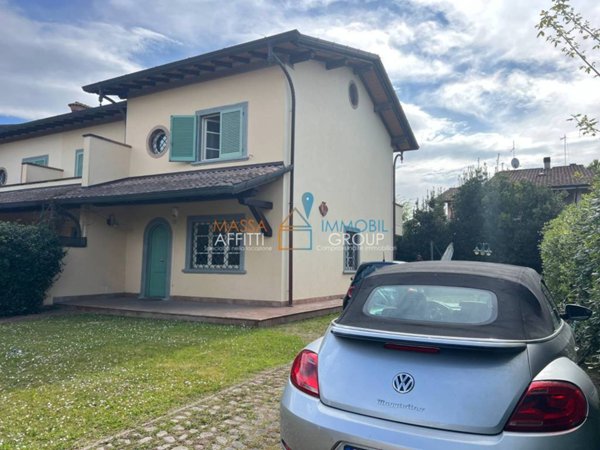 mansarda in vendita a Forte dei Marmi in zona Vaiana