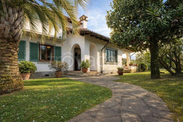 casa indipendente in vendita a Forte dei Marmi