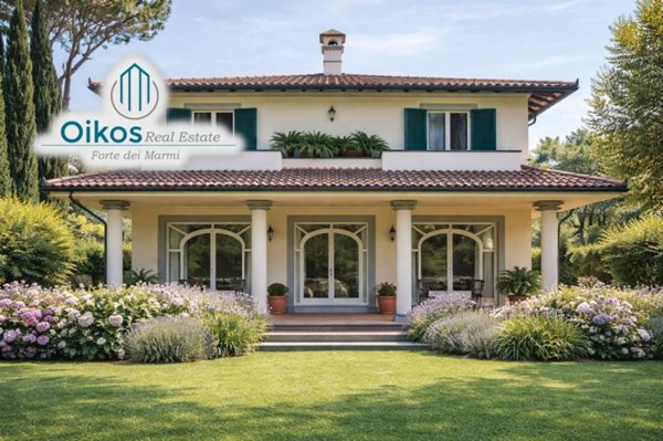 casa indipendente in vendita a Forte dei Marmi in zona Vittoria Apuana